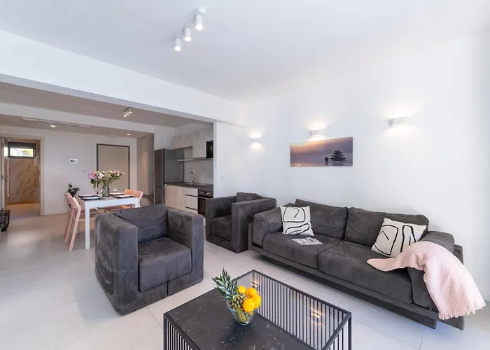 Гостьовий будинок Beachfront Sunset - Srzic Макарська