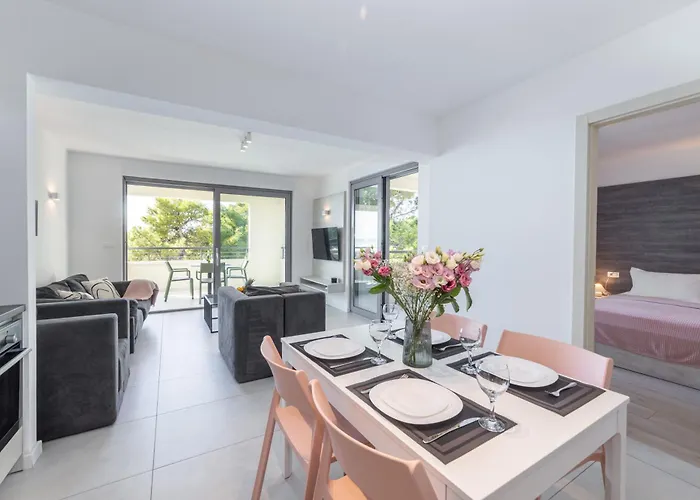 Beachfront Sunset - Srzic * Makarska