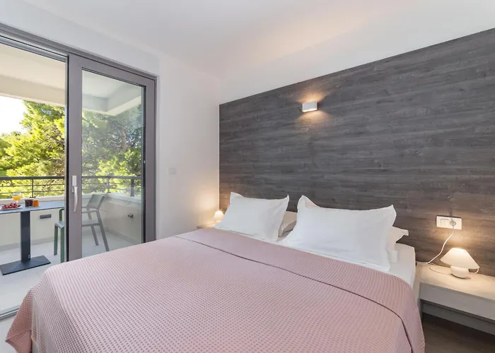 Beachfront Sunset - Srzic Гостьовий будинок *