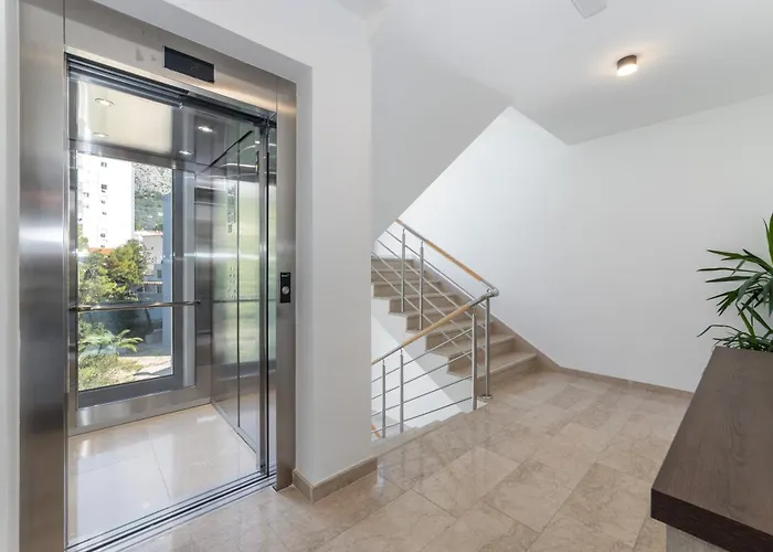 Beachfront Sunset - Srzic Guest house