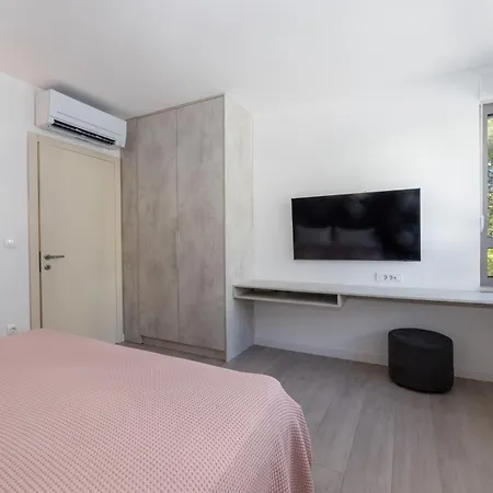 Beachfront Sunset - Srzic بيت ضيافة ماكارسكا